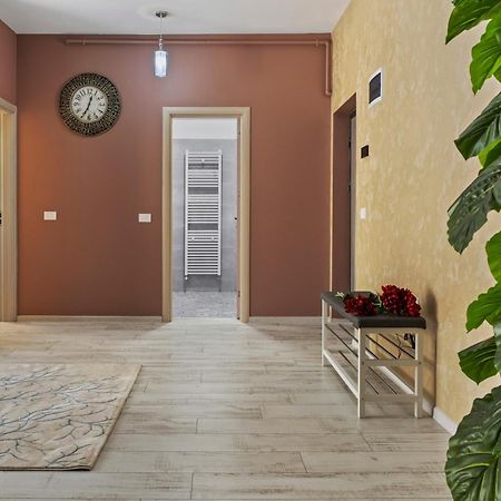 Comfort Azure Bükreş Dış mekan fotoğraf
